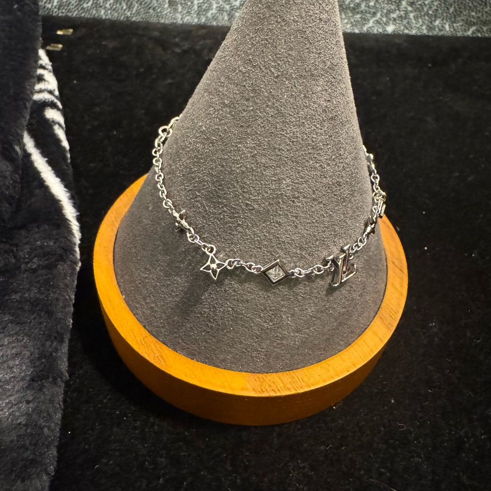 Louis Vuitton Silver Charm Bracelet - Picture 3 of 7